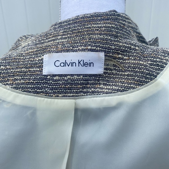 Size 4 Calvin Klein Blazer - Picture 4 of 5